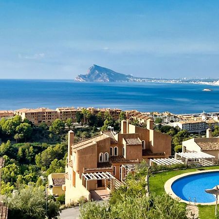 Charming Townhouse With Sea Views & Pool In Altea Villa Calpe Eksteriør billede