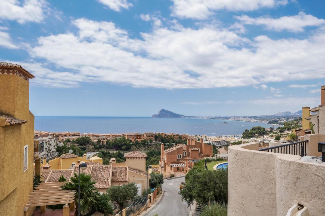 Charming Townhouse With Sea Views & Pool In Altea Villa Calpe Eksteriør billede